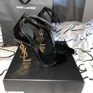 YSL OPYUM HEELS SIZE 39 BLACK & GOLD